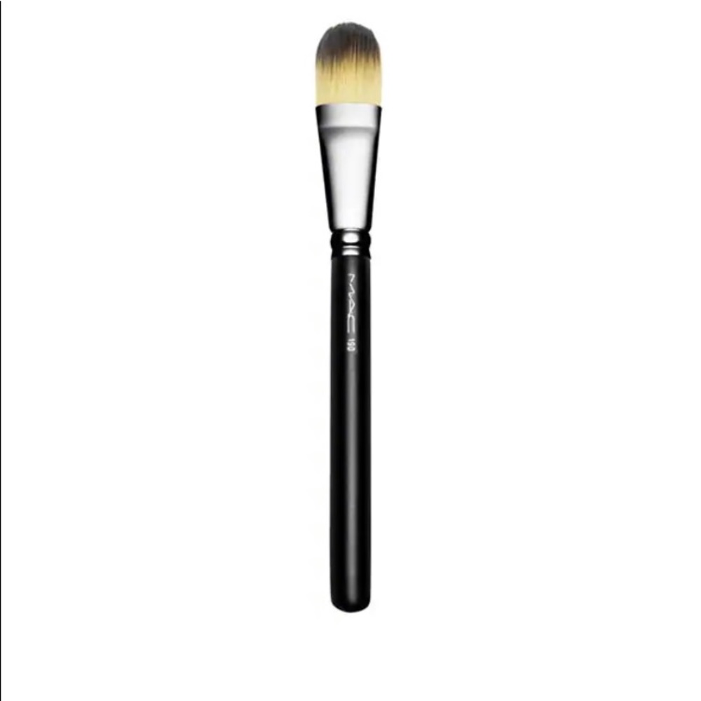 MAC - 190 SYNTHETIC FOUNDATION BRUSH